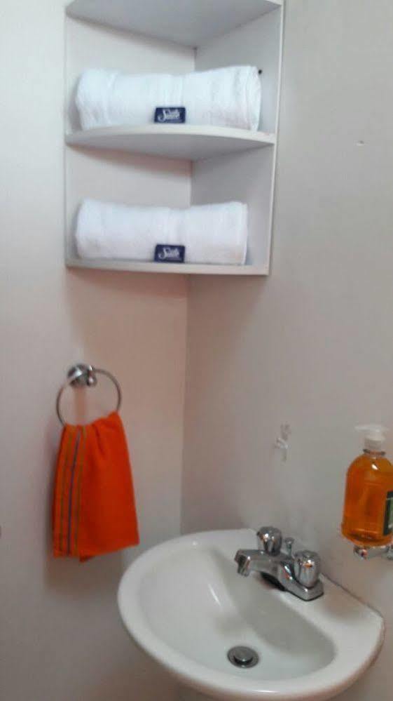 Hostal Deluxe Santander. Manizales Bagian luar foto