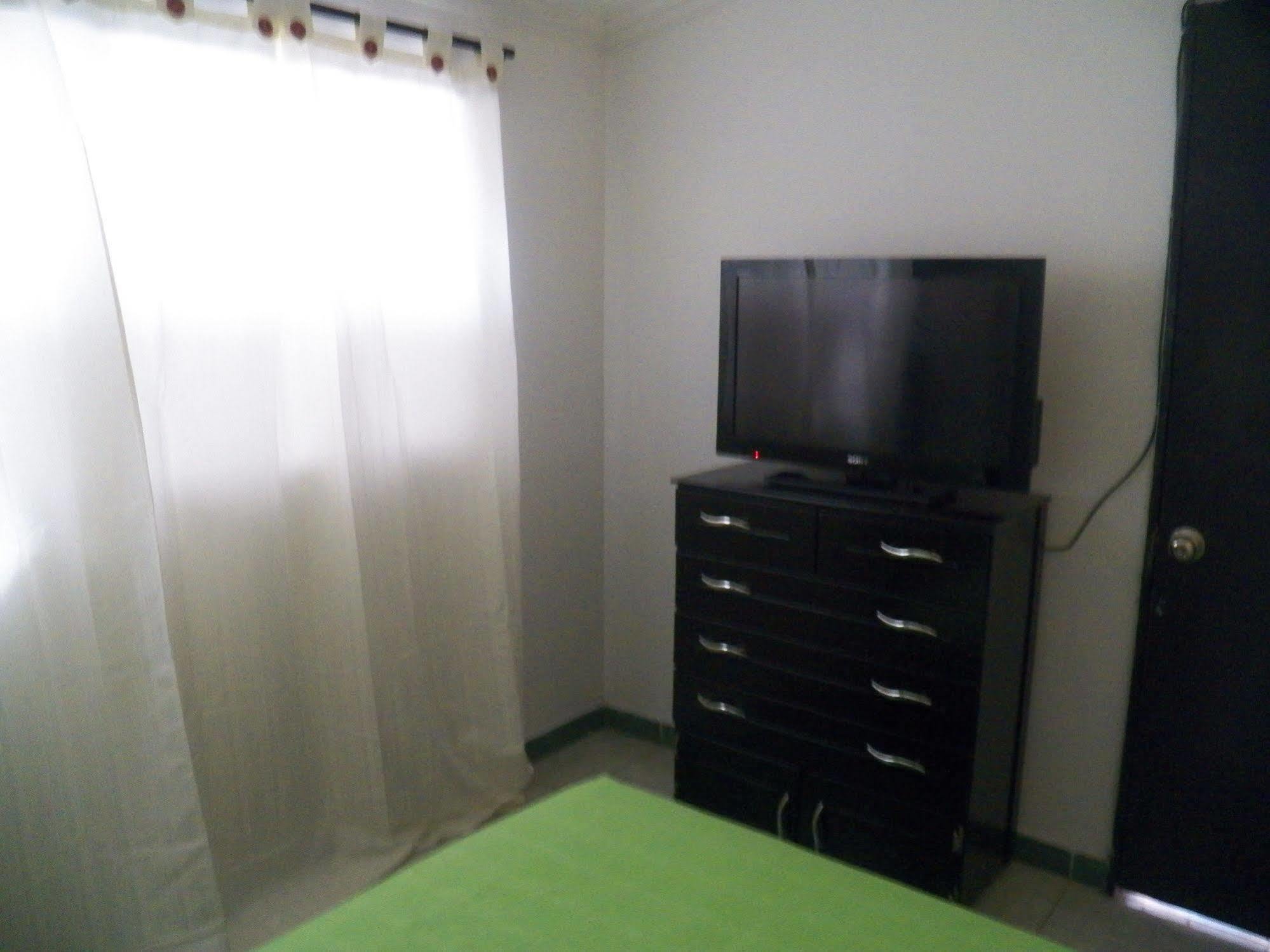 Hostal Deluxe Santander. Manizales Bagian luar foto