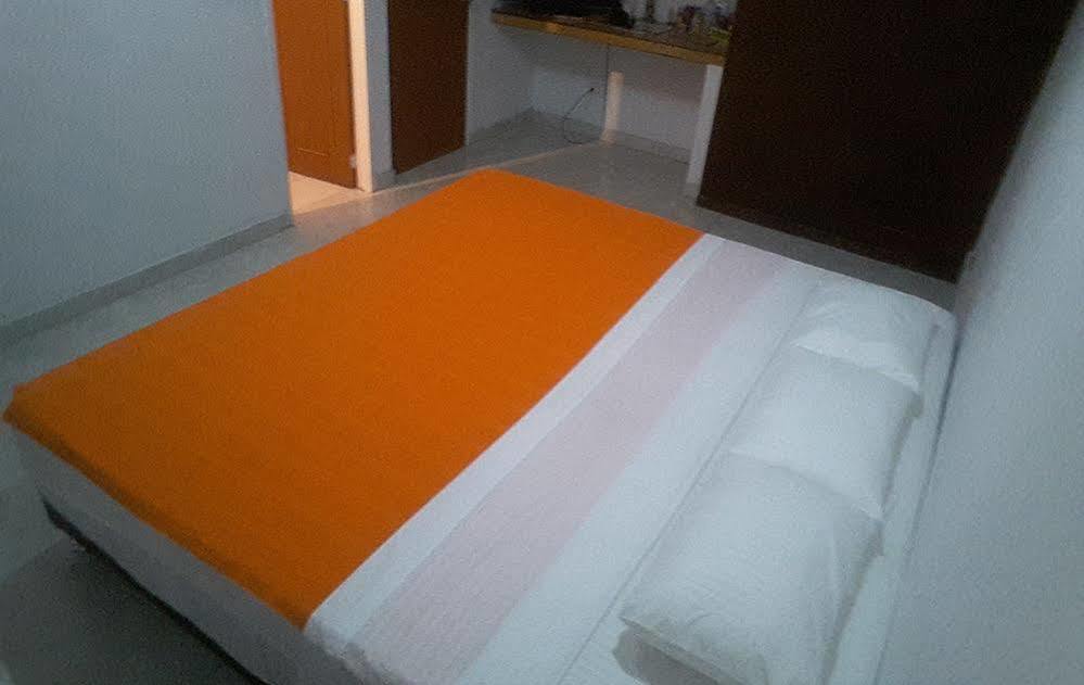 Hostal Deluxe Santander. Manizales Bagian luar foto